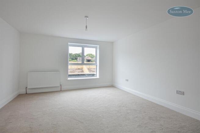 4 bed Detached for sale Image 12