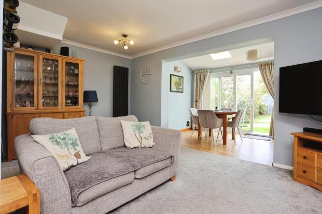 Lounge/Dining Room