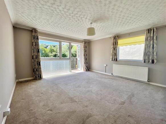 15 Brook Court Lounge a.jpg