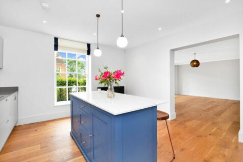 The Nurses House, Adams Walk, Midhurst GU29 0FF