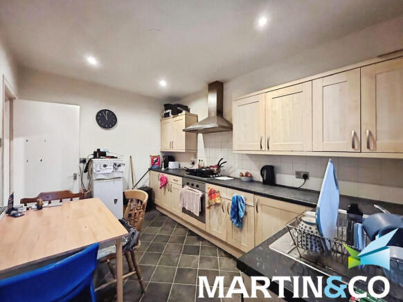 990f38e2-WhatsApp...