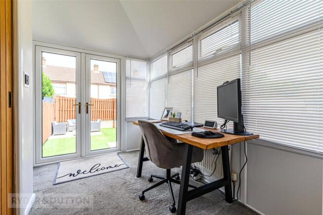 3 bed Semi-Detached for sale Image 11