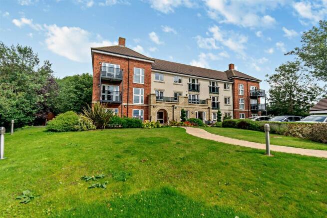 1 bed Apartment for sale Image 8