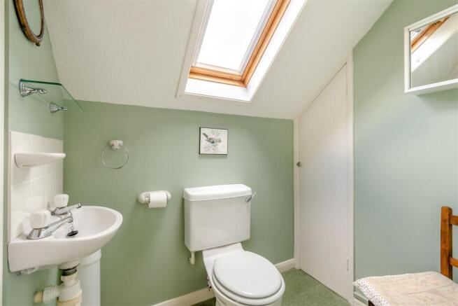 8594084-interior01.jpg