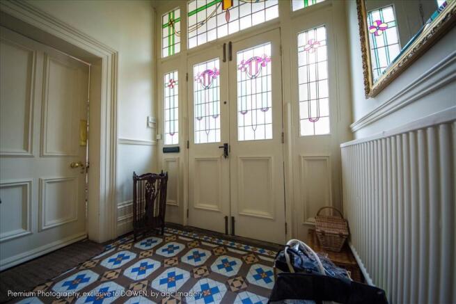 RECEPTION HALLWAY