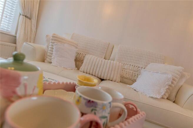 2 bed Bungalow for sale Image 11
