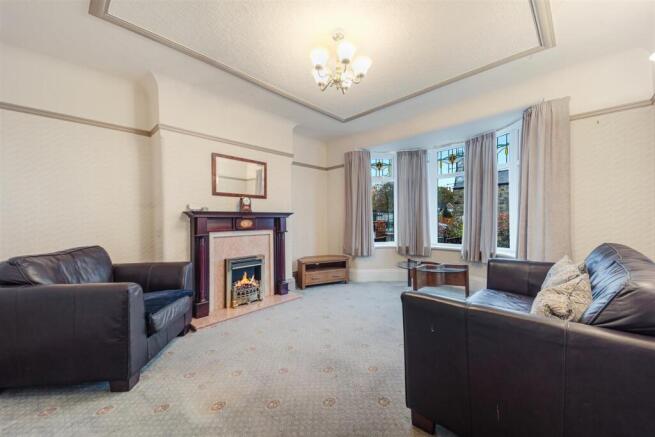 143 Portico Lane lounge.jpg