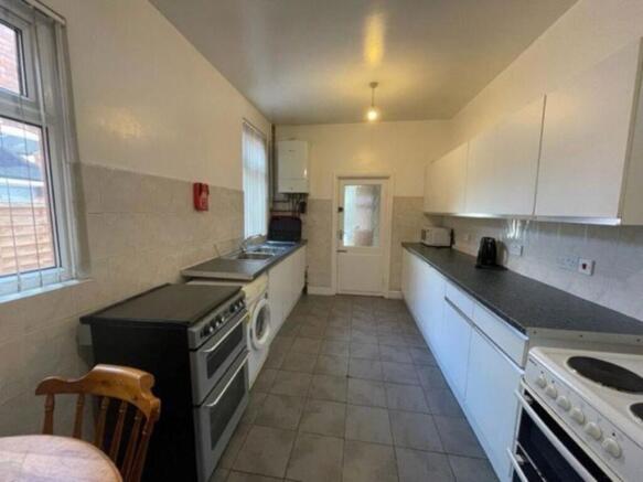 IMG_yAfim5KypUVdL...