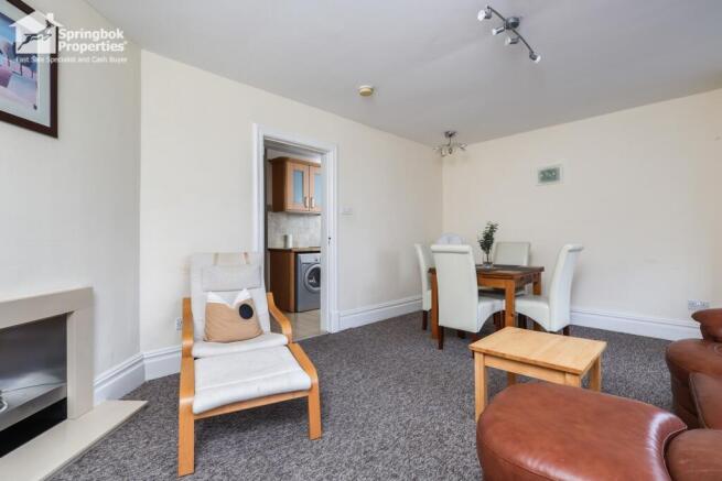 2 bed Apartment for sale Image 4