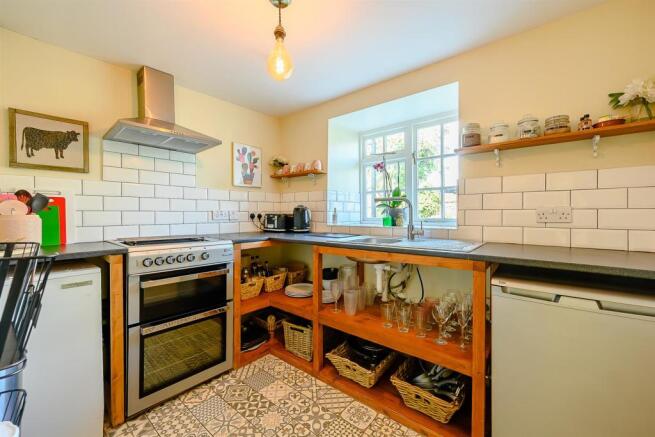 8495315-interior62.jpg