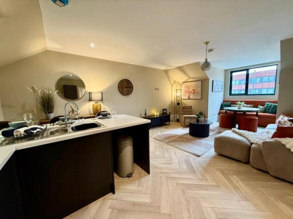 2 bed Flat to rent Image 4