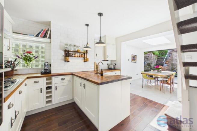 Kitchen/Dining Space