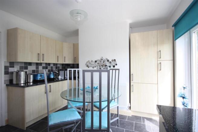 KITCHEN/ DINER