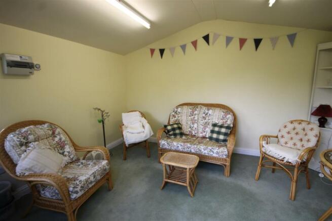 SUMMER HOUSE