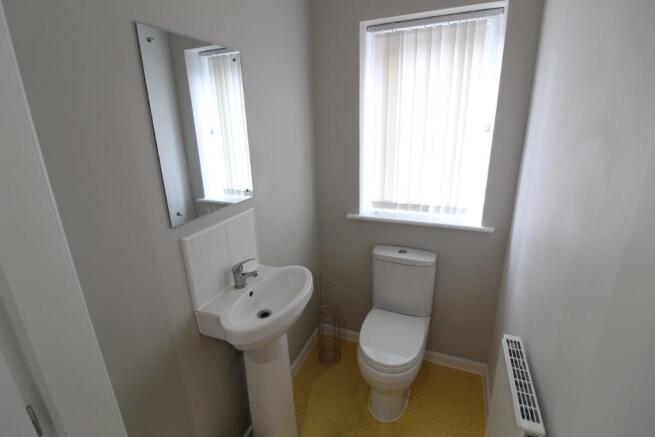 3 bed Ground Flat to rent Image 12