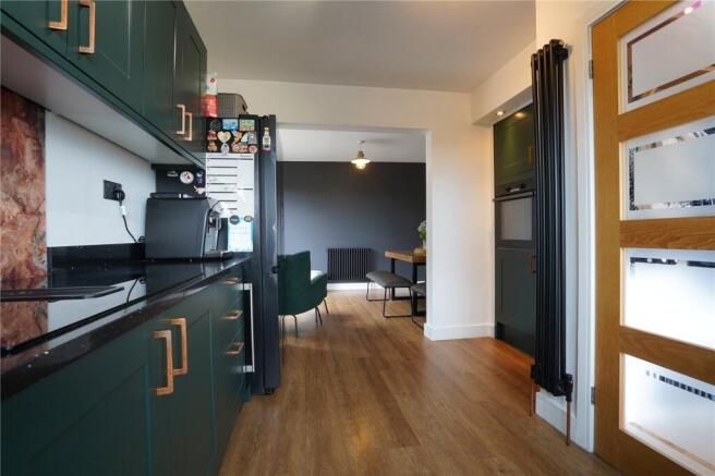 4 bed Semi-Detached for sale Image 5
