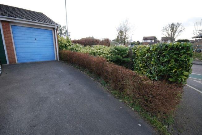 Garage & Parking