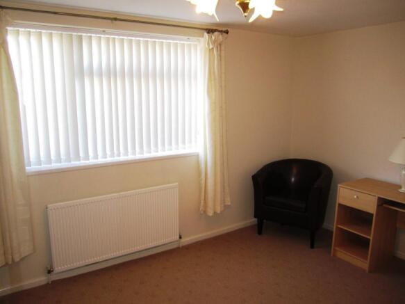 DOUBLE BEDROOM 2