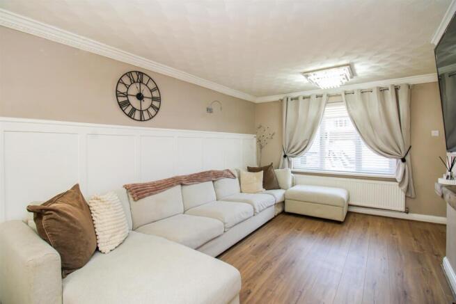 3 bed Semi-Detached for sale Image 5