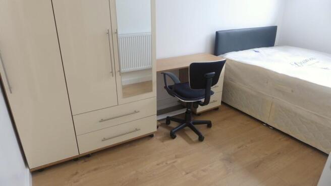 Photo 4