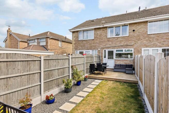 2 bed Terraced to rent Image 9