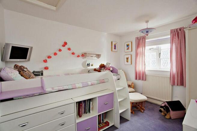BEDROOM 4