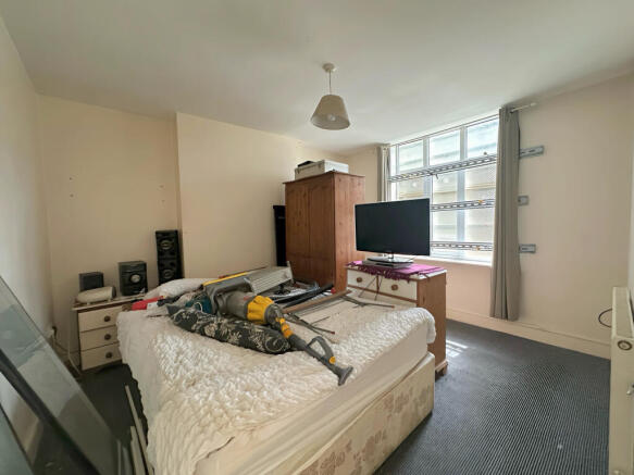 1 bed Ground Flat for sale Image 5