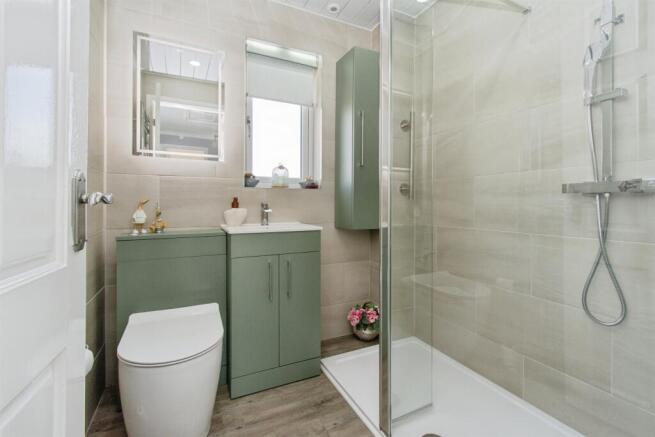 3 bed Semi-Detached for sale Image 6