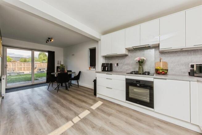 Refitted Kitchen Diner: