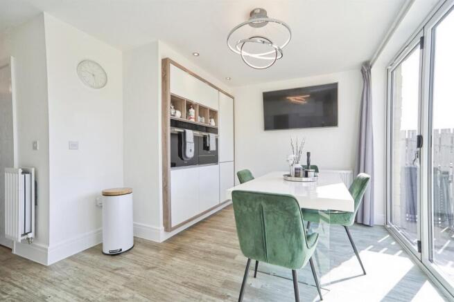 3 bed Terraced for sale Image 4