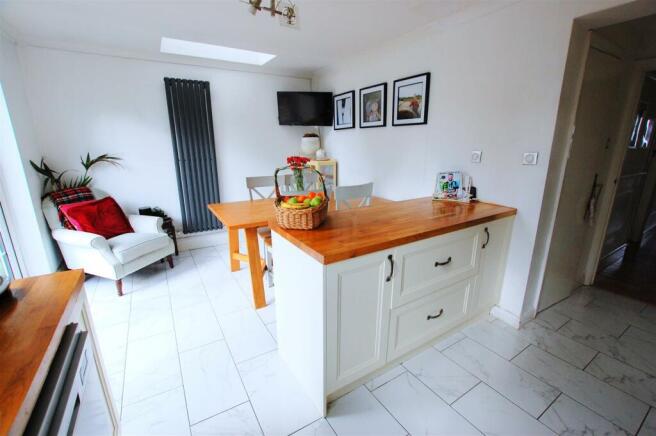 Refitted kitchen/diner