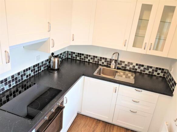 Kitchen (2)