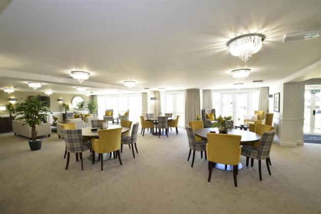 Owners lounge 1.jpg