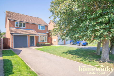 Allwood Avenue, Scarning, Dereham, NR19 2TF