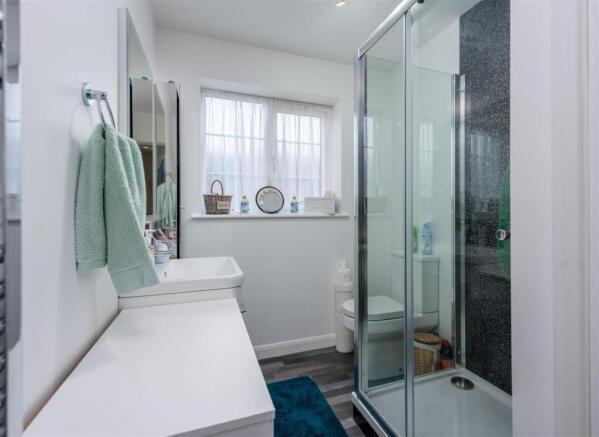 Annexe Shower Room