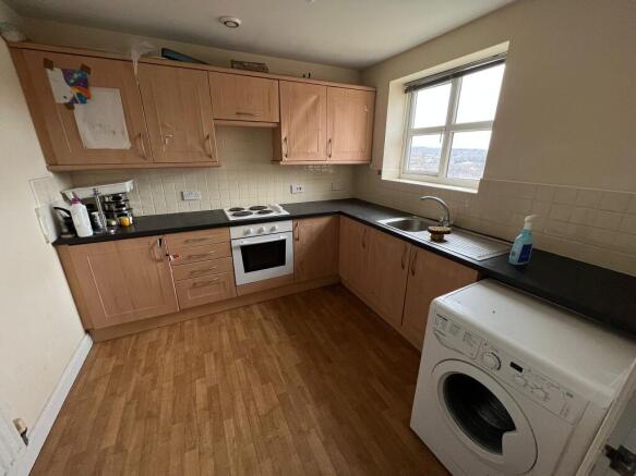 2 bed Flat for sale Image 4