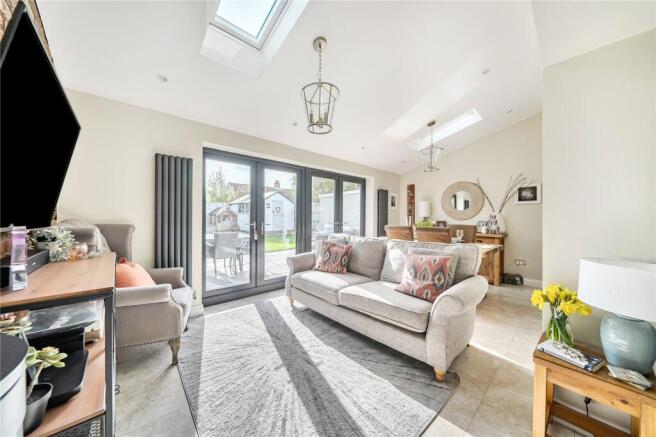 3 bed Semi-Detached for sale Image 11