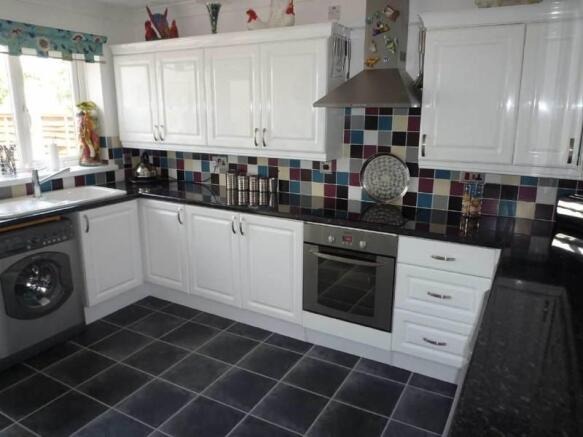 SUPERB KITCHEN