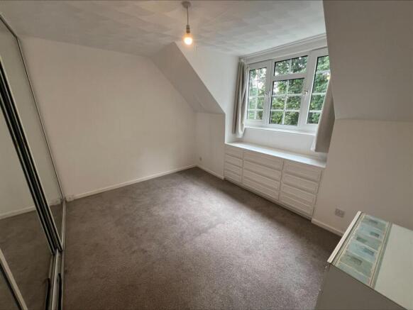2 bed Flat to rent Image 8