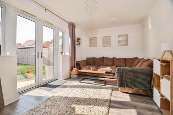 3 bed House for sale Image 4