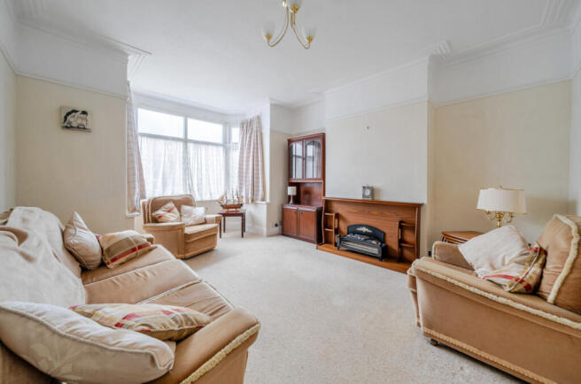 1425561-1-69ae9cc...