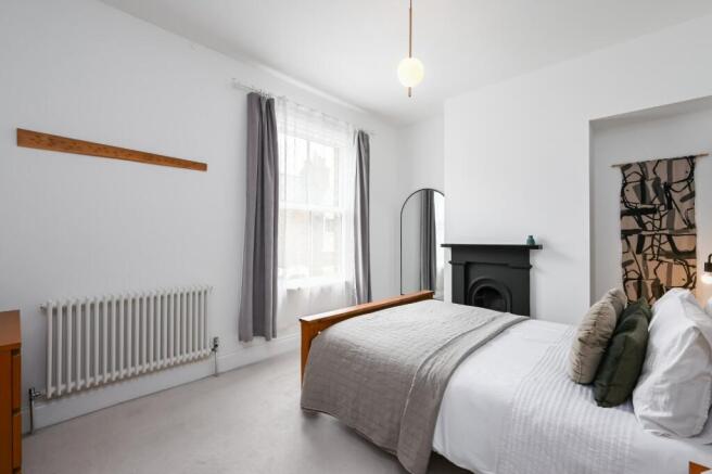 2 bed Terraced to rent Image 8