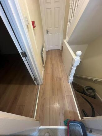 4 bed Terraced to rent Image 5