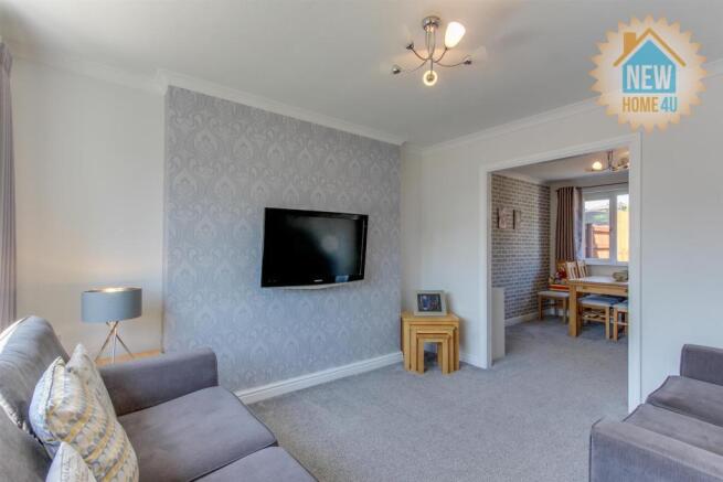 LOUNGE: