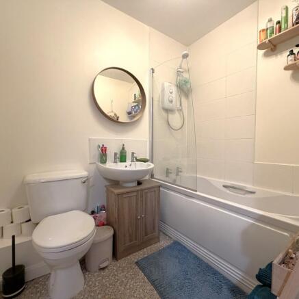 2 bed Flat for sale Image 7