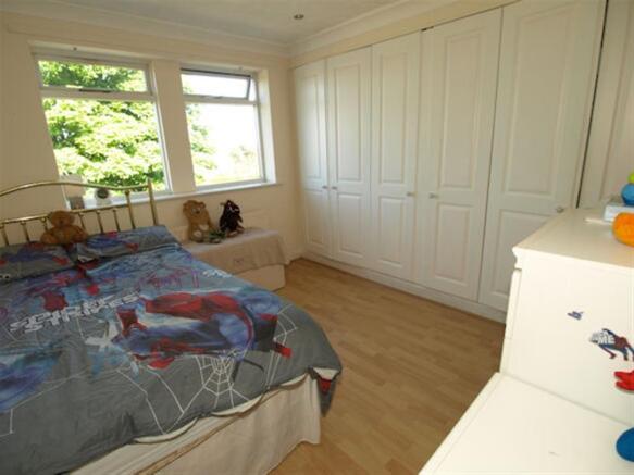 BEDROOM 2