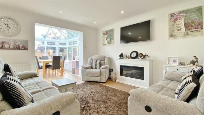 Kitchen/Lounge