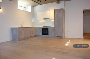 60, Charteris Road, London N4 3AB