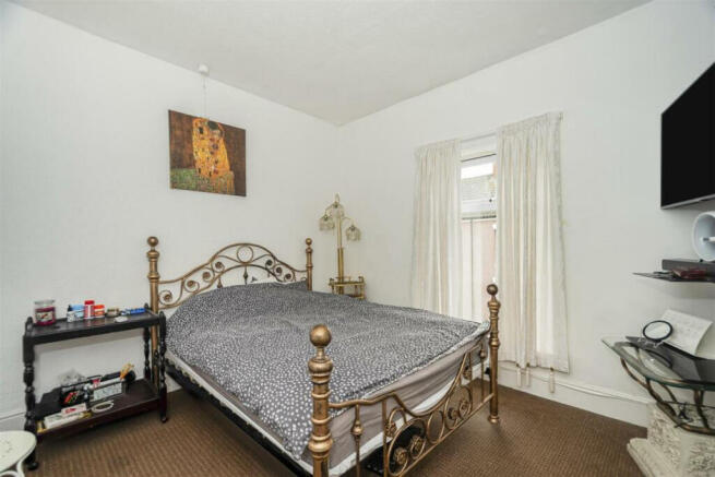 2 bed Terraced for sale Image 5