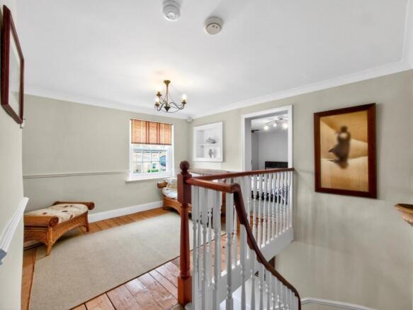 4 bed Terraced for sale Image 12